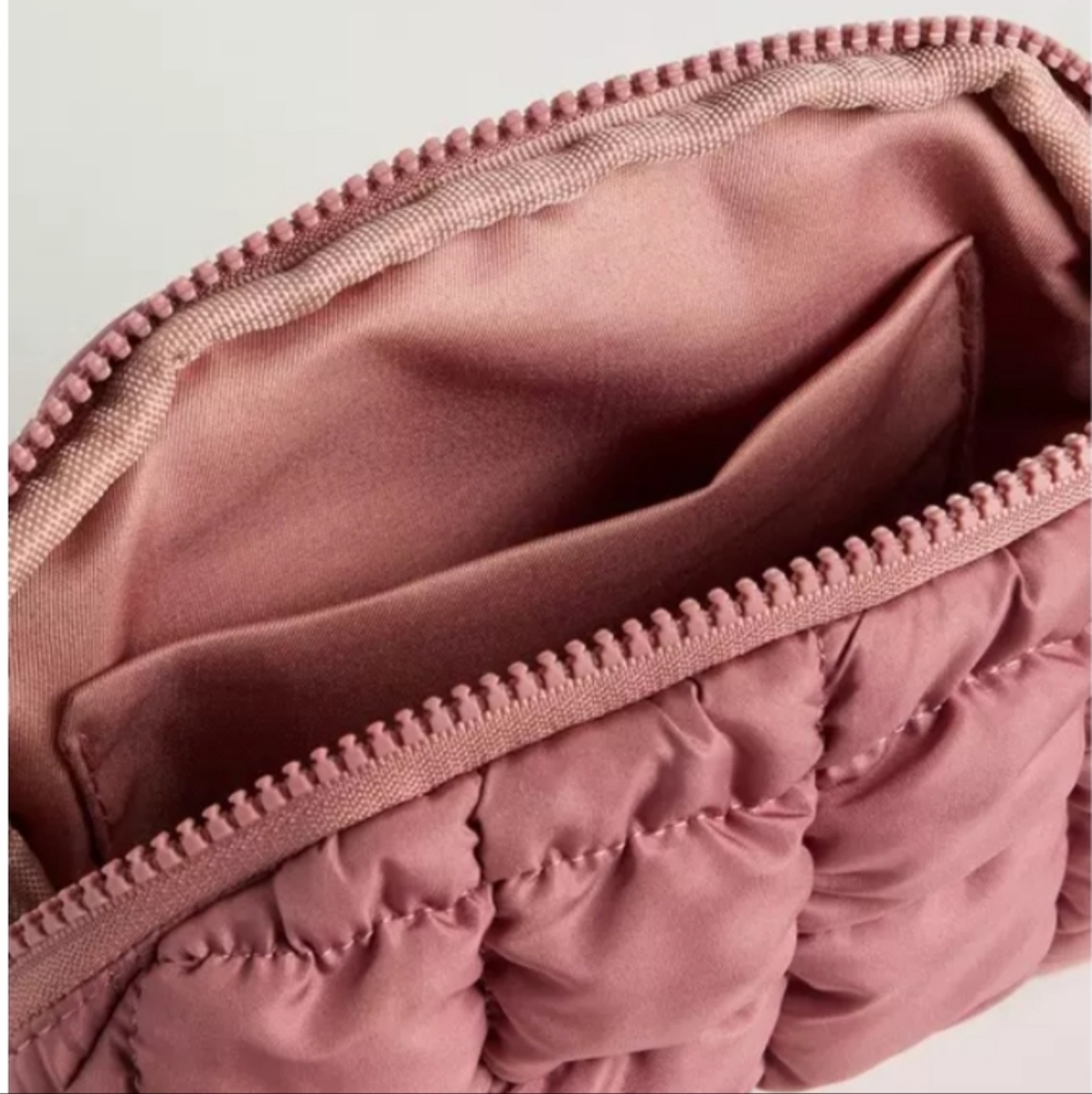 🎉HP🎉 Quilted Belt Bag (torrid) - Picture 3 of 4